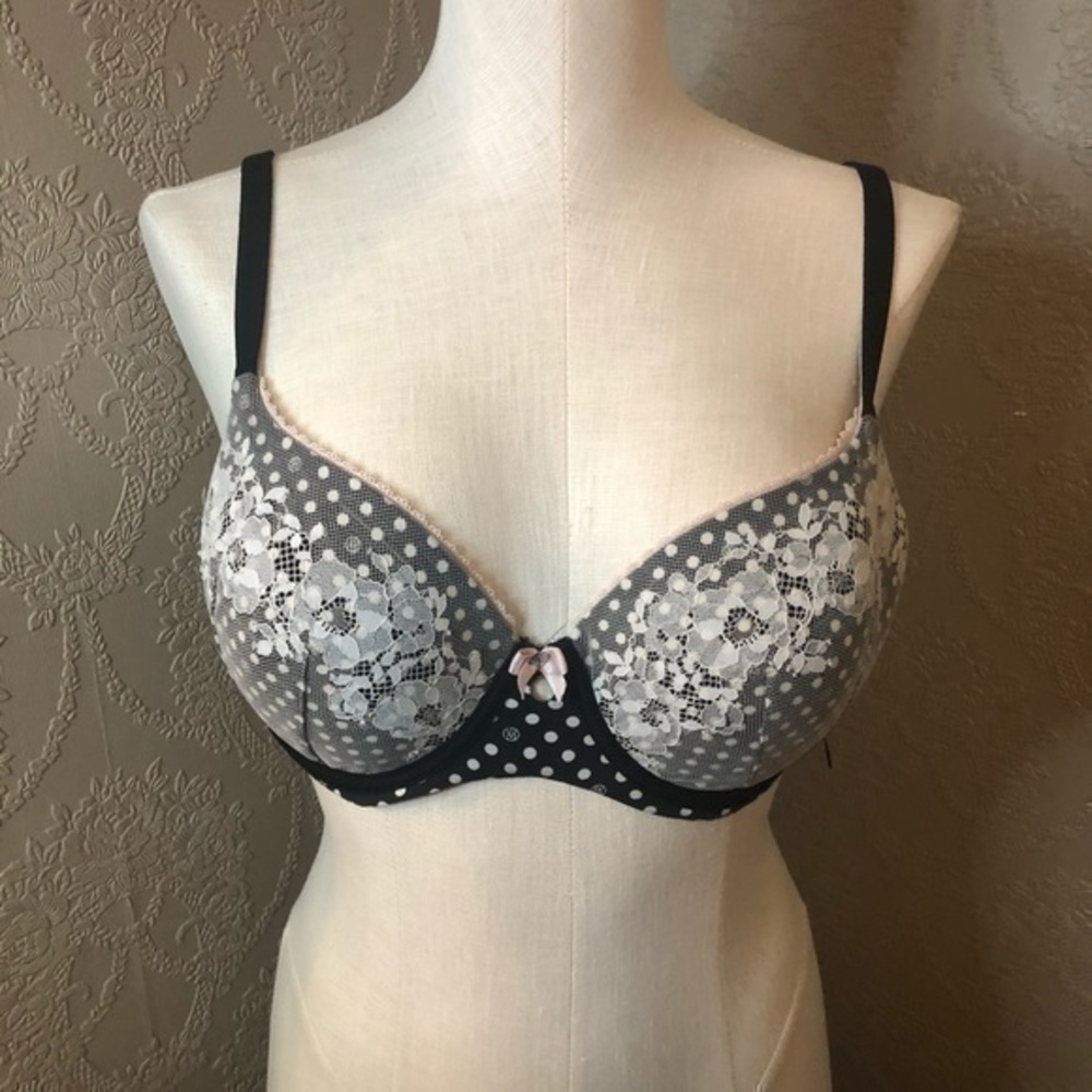 Victoria’s Secret body by Victoria lined Demi 32DDD polkadot lace underwire